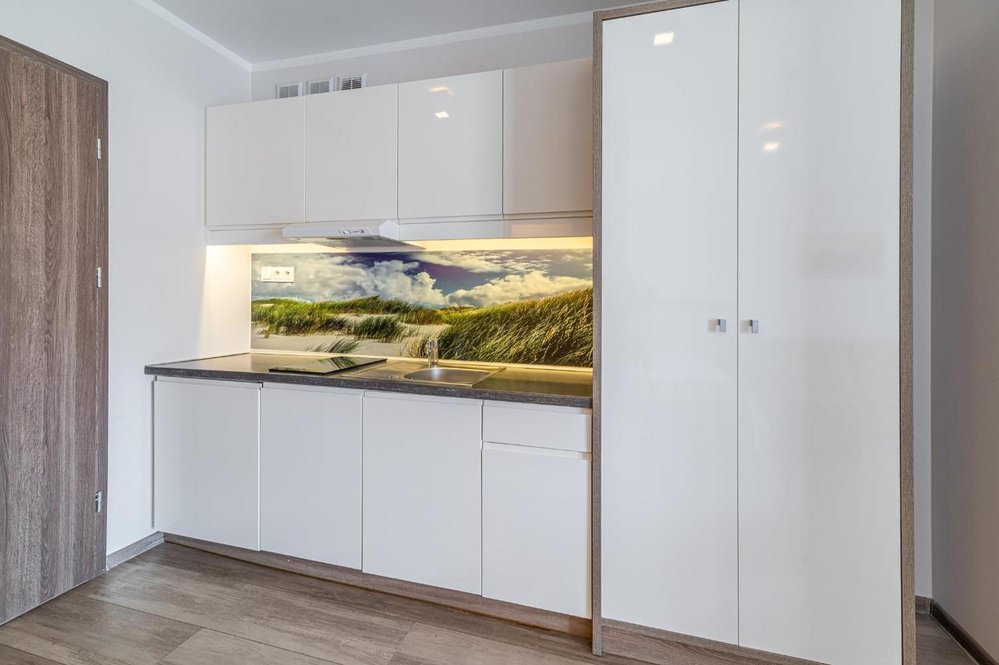 Eleganckie Apartamenty Sun Seasons 24 Blisko Plazy Z Parkingiem By Noclegi Renters นีคอร์เซ ภายนอก รูปภาพ
