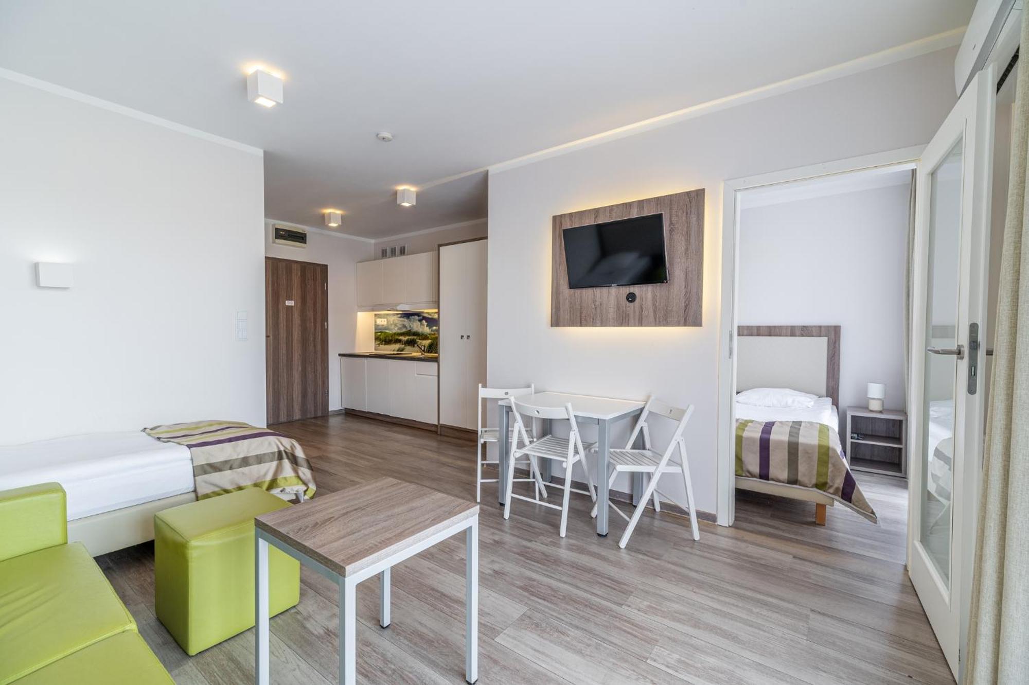 Eleganckie Apartamenty Sun Seasons 24 Blisko Plazy Z Parkingiem By Noclegi Renters นีคอร์เซ ภายนอก รูปภาพ